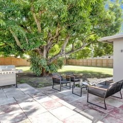 Stylish 2BR • Game Room • Big Yard • Near Beach