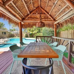 Heated Pool - Hot Tub - Central Location Extended Stay