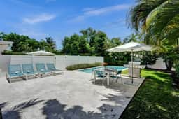 Romantic Retreat w/ Private Pool. Near Las Olas