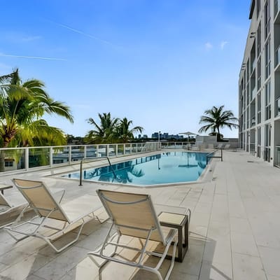 Lux Beach Condo. Hotel Amenities
