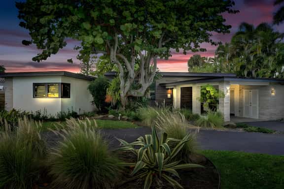 Private Waterfront Home in Wilton Manors | Dock & BBQ | Minutes From The Beach - Image 1