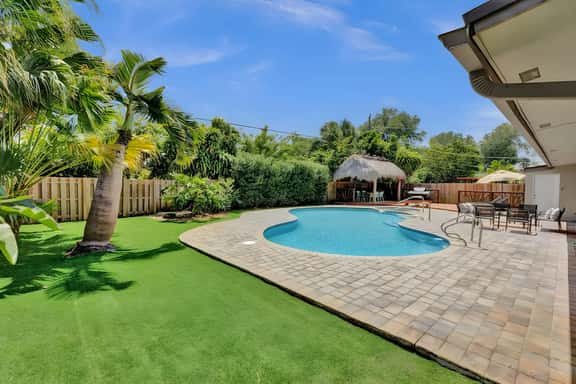 Desert Oasis. Private Pool - 10m to Downtown - Image 1