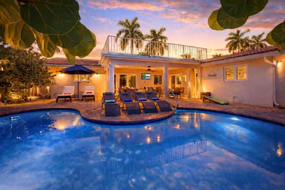 Family Beach Home. Pool & BBQ - Image 1