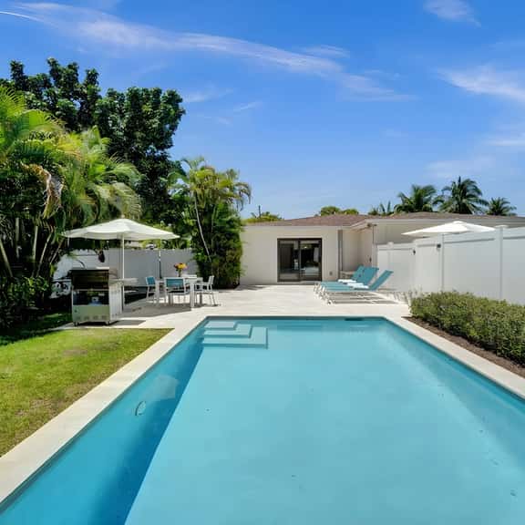 Romantic Retreat w/ Private Pool. Near Las Olas - Image 1