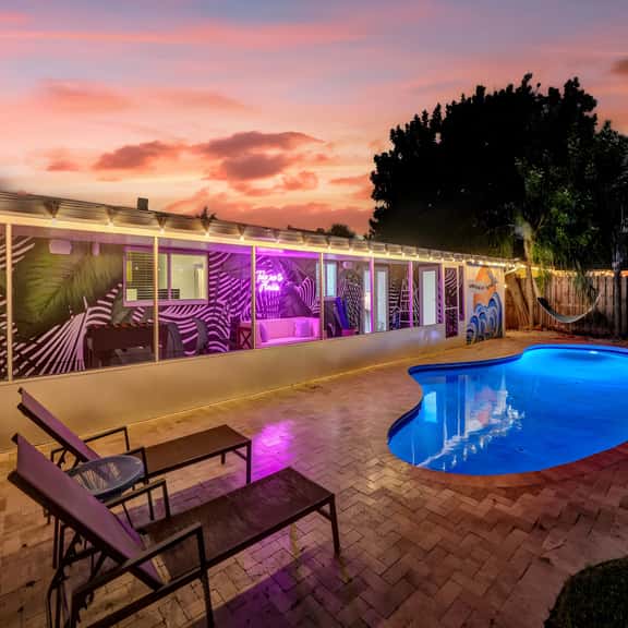 Beachside Haven with Pool & BBQ. 6 min to Beach - Image 1