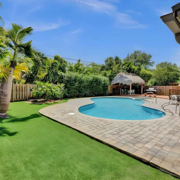 Desert Oasis. Private Pool - 10m to Downtown - Image 1