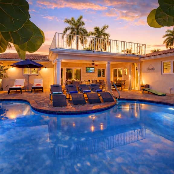 Family Beach Home. Pool & BBQ - Image 1
