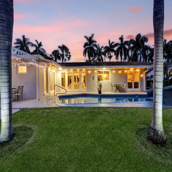 Waterfront Serenity | Heated Pool & BBQ | Koi Pond Monthly Stay - Image 1