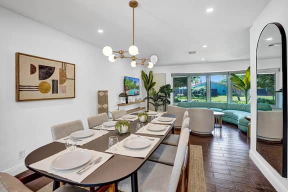 Family Beach Home. Pool & BBQ