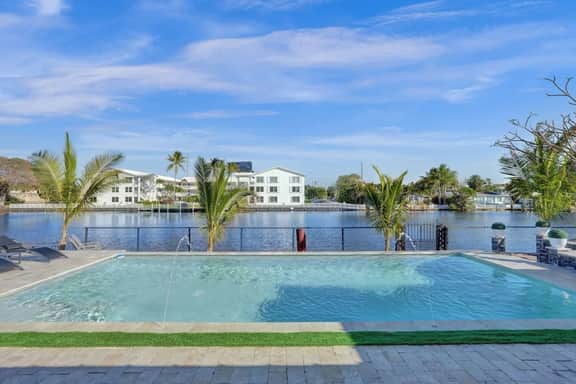 Monthly - Waterfront Escape w Pool, Dockside Lounge & Games