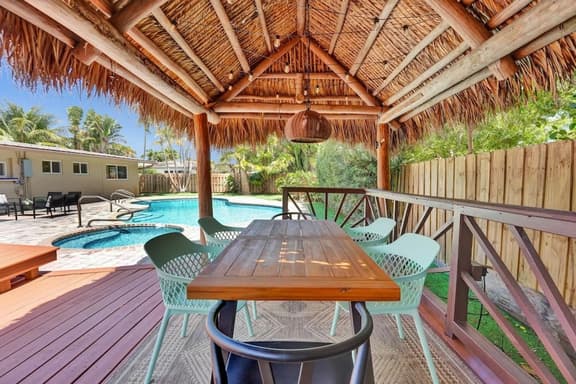 Monthly - Desert Oasis