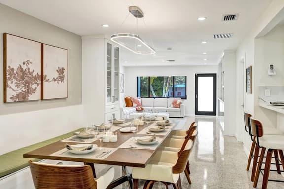 Monthly - 1228 Stylish 2BR